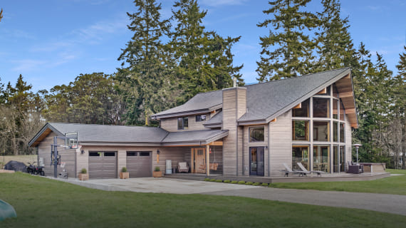 soaring prow front homes classic